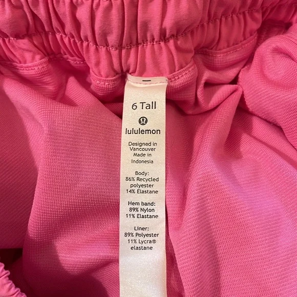 Lululemon Hotty Hot Shorts *Tall - Picture 4 of 4